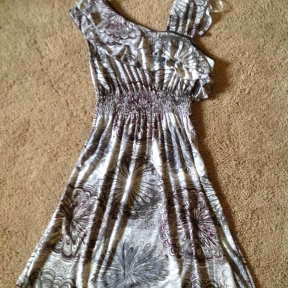NWT RUFFLES! GRAY & BLACK PRINT DRESS SUNDRESS S - Picture 5 of 5